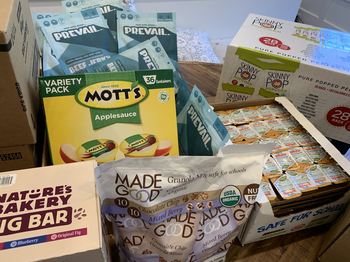 C_FOODiversity's tweet photo. Ready for Ruach "Grab-&-Go lunch bags" for Roof Above! Food insecurity even more challenging with food allergies and/or celiac disease. Carolina FOODiversity is providing allergy-friendly lunch bags. #wowbutter #prevailjerky #CarolinaFOODiversity #SafeFoods #safefoodcostsmore https://t.co/KQqCa6tryR