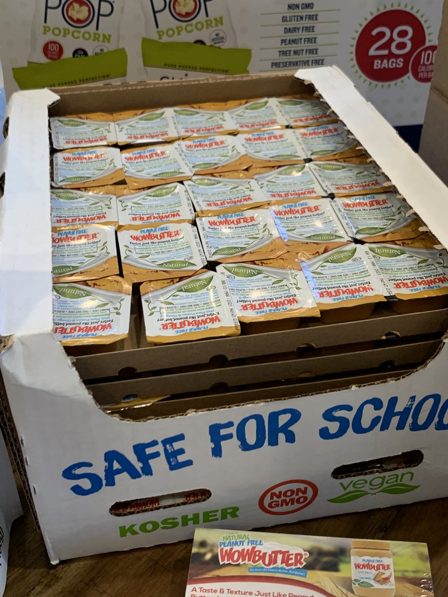 C_FOODiversity's tweet photo. Ready for Ruach "Grab-&-Go lunch bags" for Roof Above! Food insecurity even more challenging with food allergies and/or celiac disease. Carolina FOODiversity is providing allergy-friendly lunch bags. #wowbutter #prevailjerky #CarolinaFOODiversity #SafeFoods #safefoodcostsmore https://t.co/KQqCa6tryR