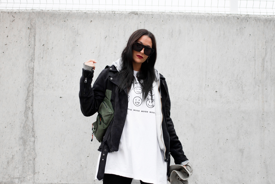 MarayAlvarez's tweet photo. New #post! Os muestro un #look con una de mis camisetas favoritas de #MarayAlvarezShop "Mood" https://t.co/gKddefKoG3 #vogue #moda #style #blogdemoda #fashionblogger
#bloggerstyle #bloggerspain https://t.co/8XXGAhwQlv