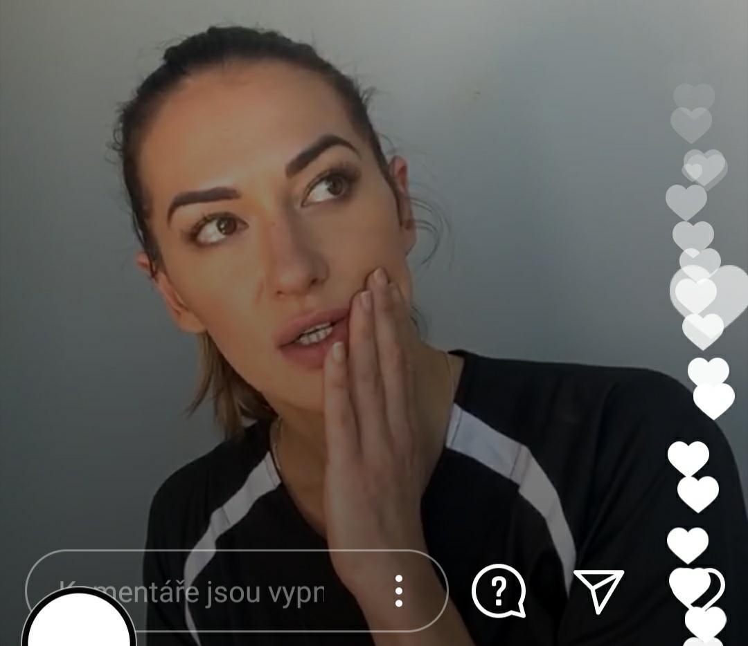 DailyNewsTeles_'s tweet photo. Some screenshots from yesterday's live with @tommydidario 💙 you two are so cute together @tasyateles 🥺 

📸 screenshots made by my sweet friend @/kissingvillanelle (Instagram) 💖 https://t.co/El7U5ytAUV