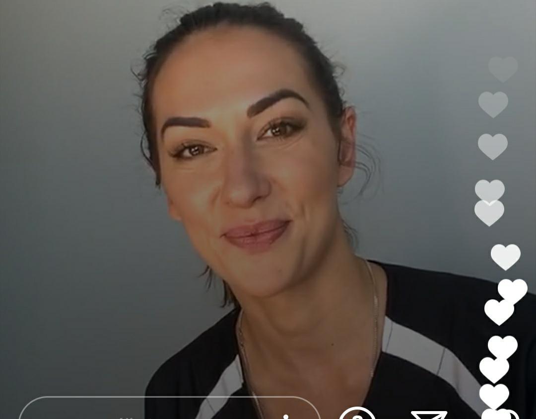 DailyNewsTeles_'s tweet photo. Some screenshots from yesterday's live with @tommydidario 💙 you two are so cute together @tasyateles 🥺 

📸 screenshots made by my sweet friend @/kissingvillanelle (Instagram) 💖 https://t.co/El7U5ytAUV