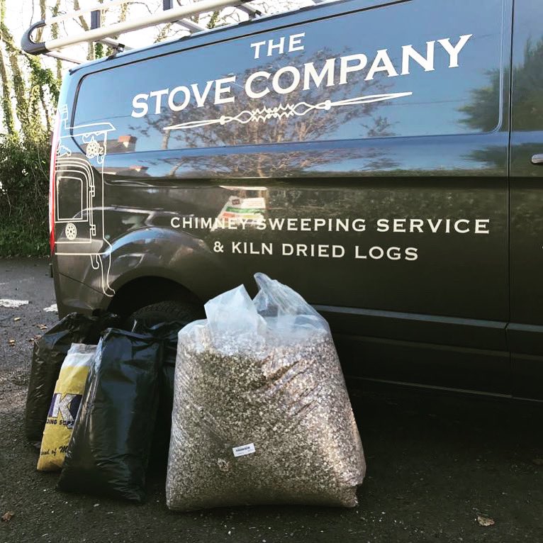 StoveCompanyltd's tweet image. Phase 1 completed. Vermiculite removed from chimney on a Woofenden refurbishment project in Newton Tracey, Nr Barnstaple, North Devon #lockdownwork #construction #stoves #building #partnership #barnstaple #devon #northdevon