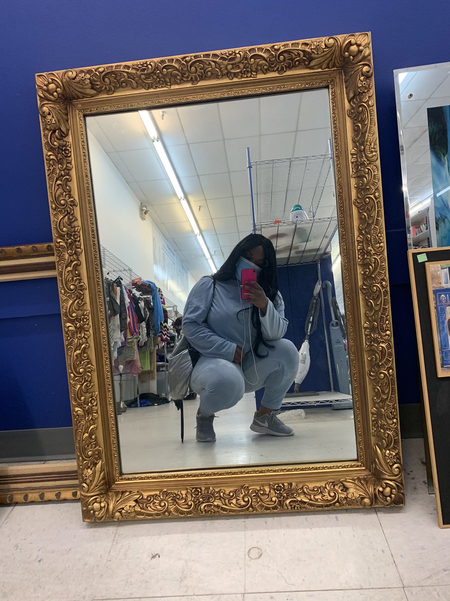 __mahogani's tweet image. i found this mirror .. i want to repaint it but what color .. hmmmm .. #indecisive