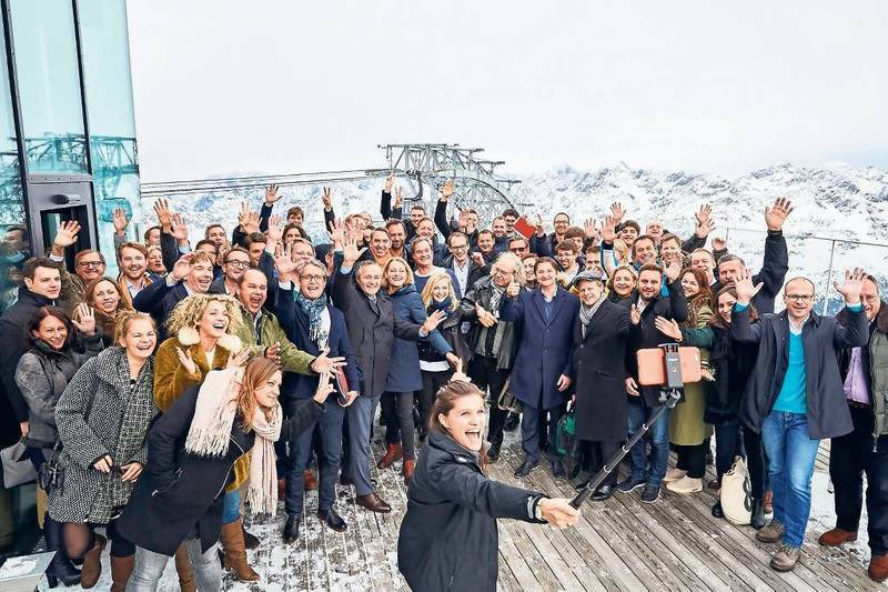 Digitale Bewegung tweet media