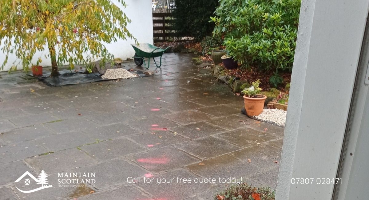 MaintainScot's tweet photo. Latest #BeforeAndAfter project. Path access from driveway to front door upgrade. Removal of weeds. Weed control membrane installed on perimeter. Flagstones set on concrete base. Area filled with buff chippings. Looks fantastic. Client delighted. #Glasgow #MaintainScotland https://t.co/78ERUPut2V