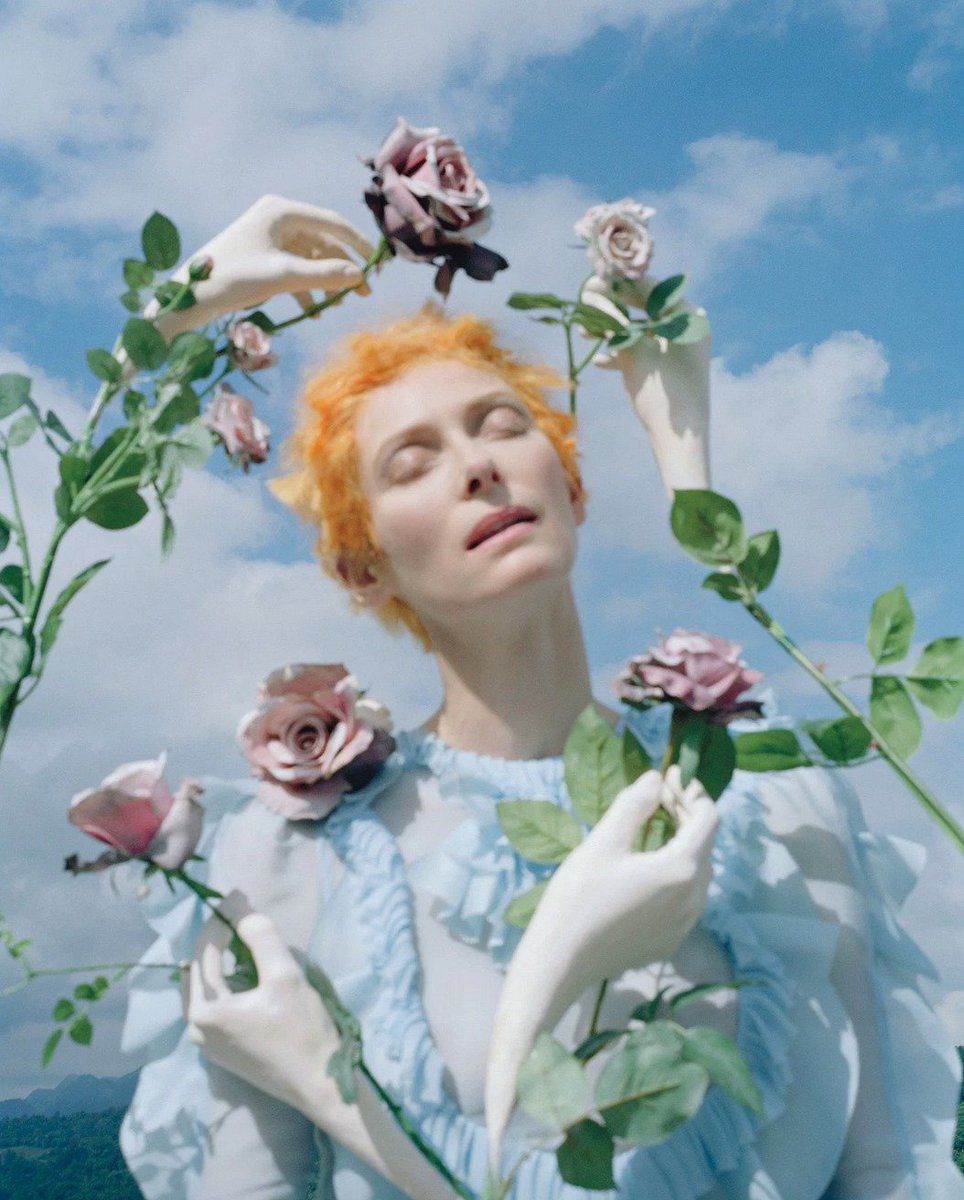 vagabunda_mx1's tweet photo. En 2018, el fotógrafo Tim Walker decidió hacer un homenaje especial a Edward James colaborando con la revista W Magazine. El artista  se internó en el famoso #JardínEscultóricoEdwardJames, Las Pozas, en Xilitla, San Luis Potosí; con la reconocida actriz #TildaSwinton. https://t.co/bPjSj4fj25