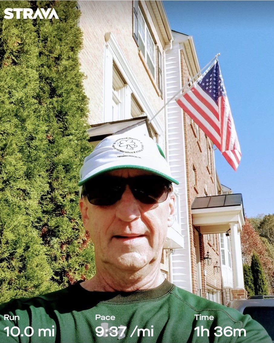 Dave5Runs's tweet photo. Middle 4 miles were with a friend who was having a hard time running his recovery runs slow enough. So naturally I volunteered to help. Of course his “super slow” is my 1/2marathon race pace LOL. 🍺🏃‍♂️🇺🇸. #NAFlagvisorWW https://t.co/uBawtM9Mfc