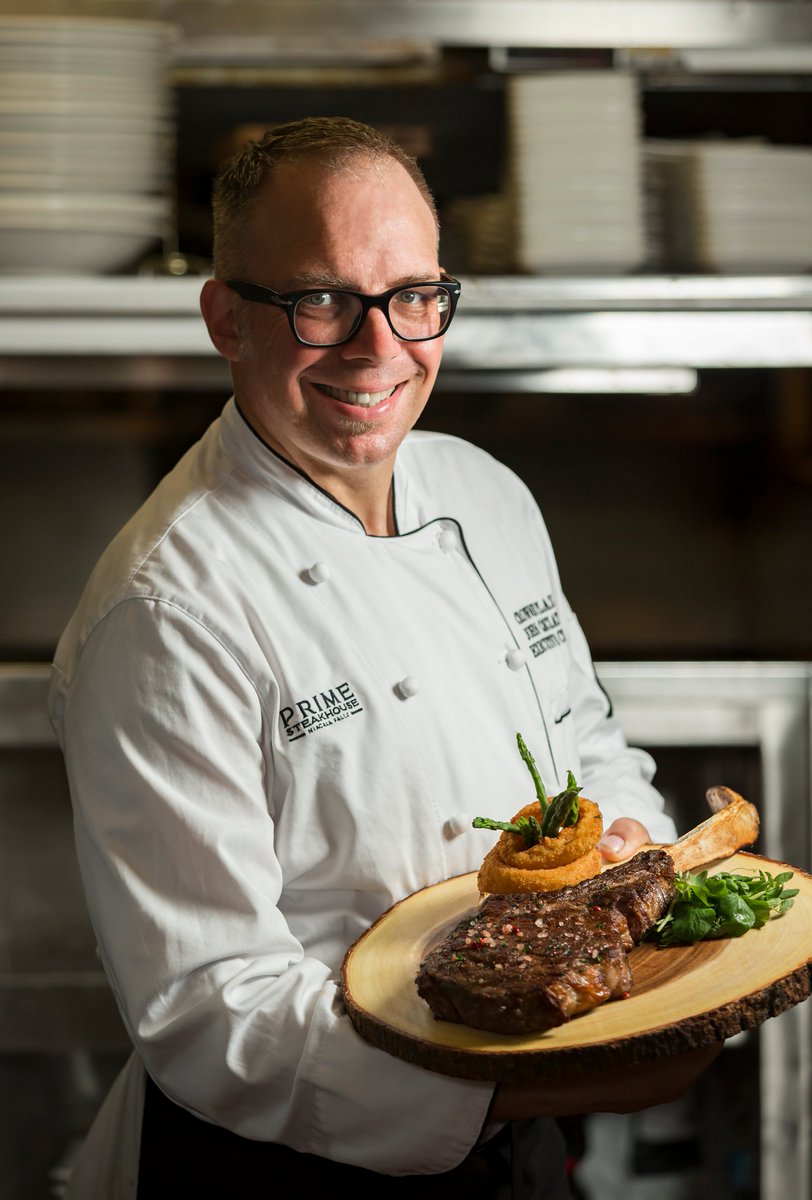 PrimeSteakNF's tweet photo. We're OPEN daily 6pm to 9pm. Join us for Dinner this weekend and experience why we are the #1 Restaurant in Niagara on Trip Advisor! #PrimeTime #NiagaraFalls #CrownePlazaNF #FallsviewDining https://t.co/kM7Vye0a3N https://t.co/ifiqNOgWkE