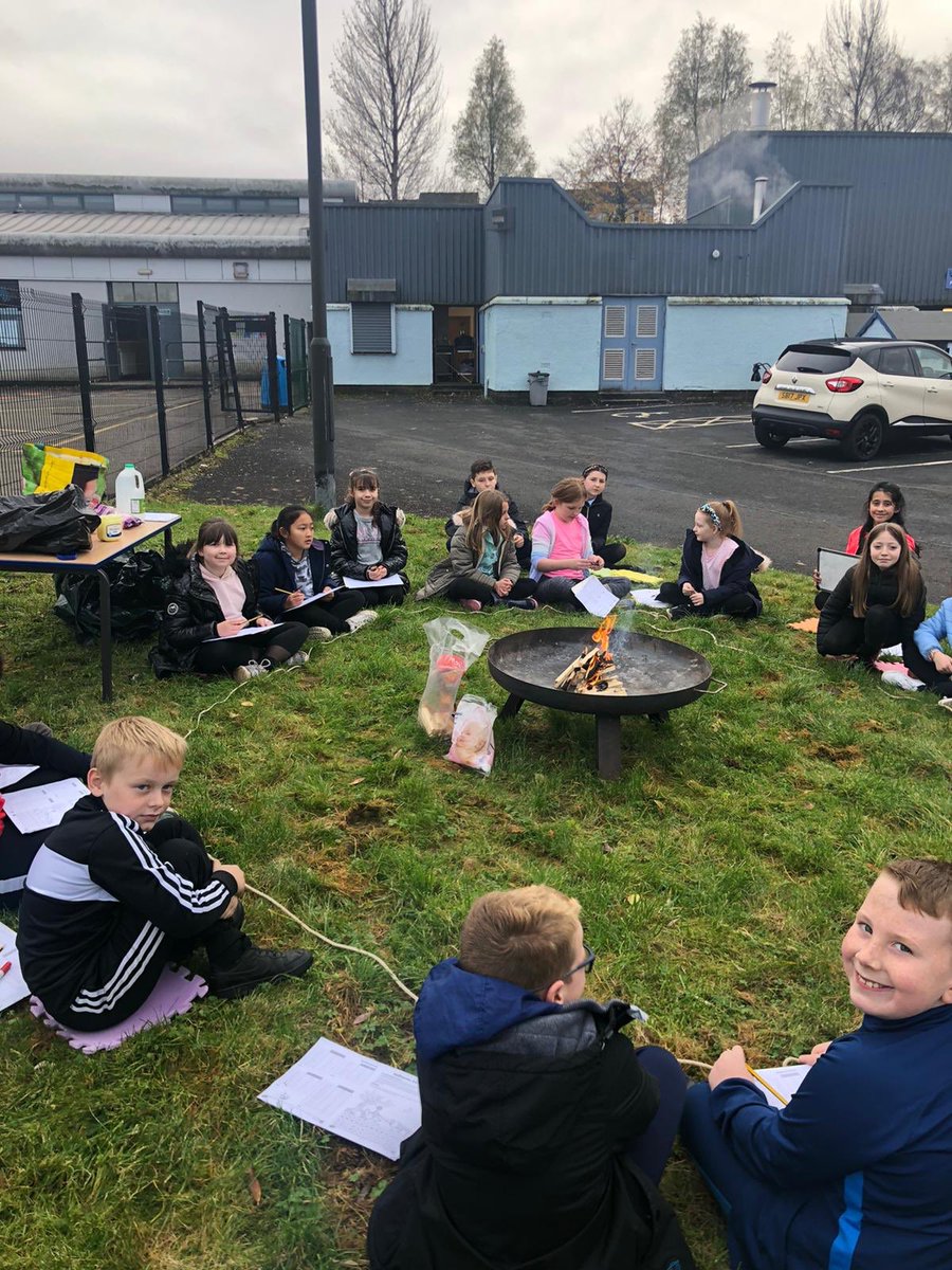 CarnbroePS's tweet photo. P5 H had lots of fun learning how to whittle & try out fire lighting skills then making smores yum! #OutdoorLearningDay #GroundsForLearning https://t.co/3Jz7BOoIuX