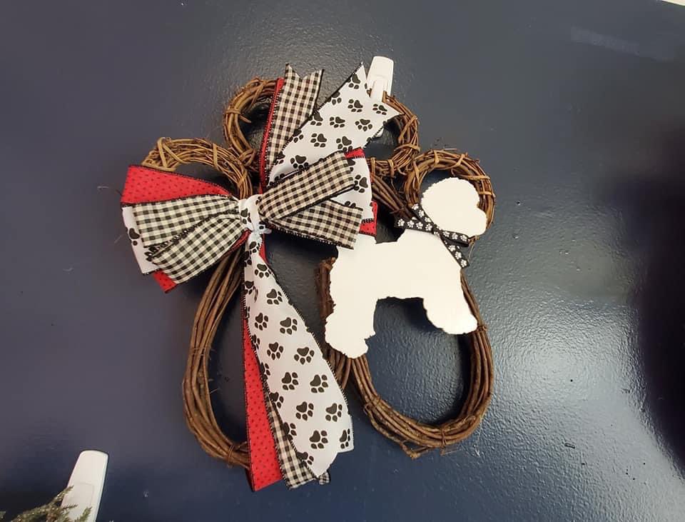 PortRover's tweet photo. Check out these beautiful wreaths on display at Port Rover. Proceeds benefit Operation Save a Shelter Dog.    Wreaths range from $15 to $40 and make an excellent holiday gifts.  Custom orders are available.  
#portrover #operationsaveashelterdog #dogmomgift #holidaywreaths https://t.co/vJWiFynaV5