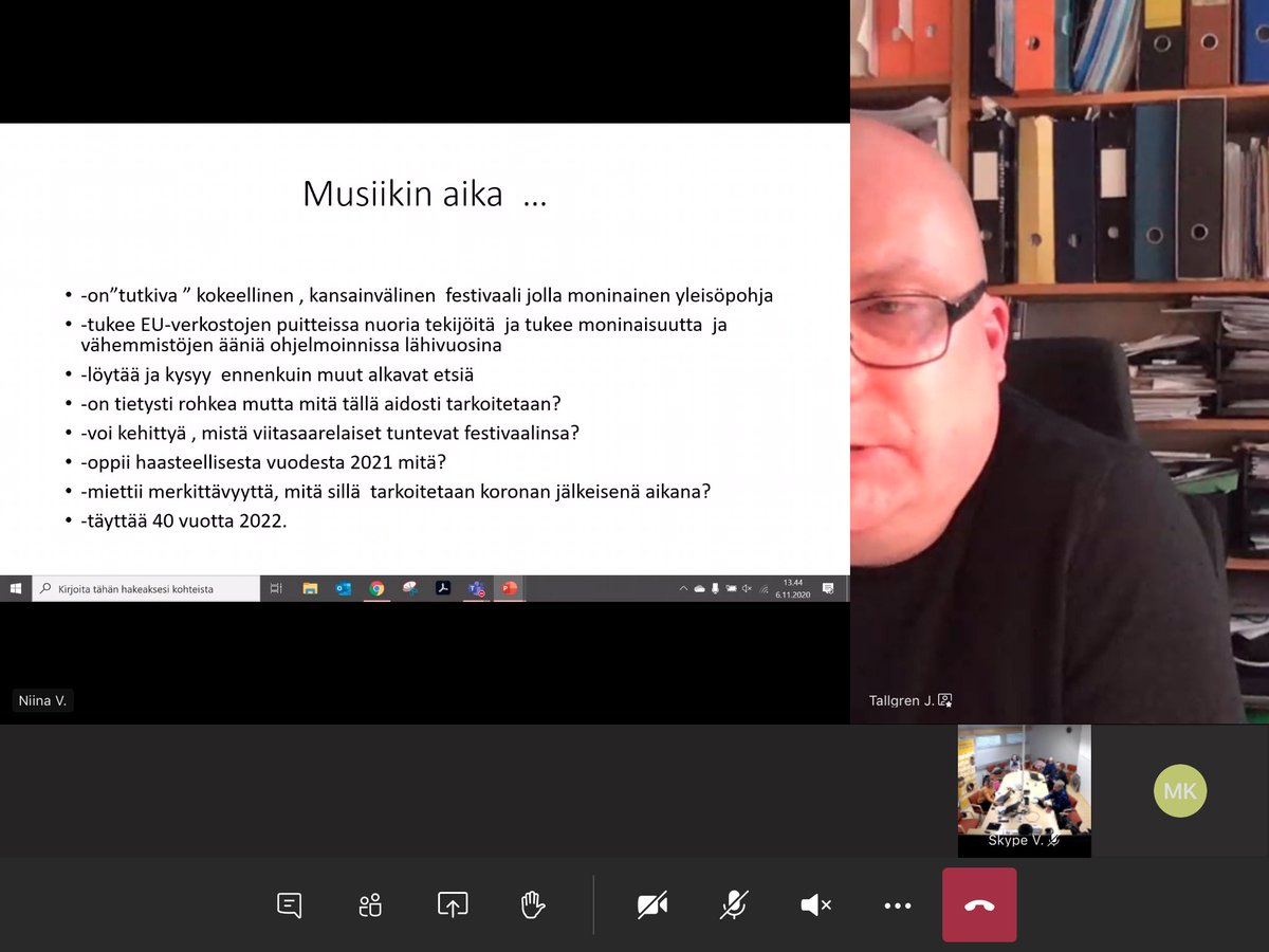 AulaMK's tweet photo. ”Löytää ja kysyy ennen kuin muut alkavat etsiä” 
Taiteellinen johtajamme Johan Tallgren kiteytti #TImeofMusic festivaalin idean oivallisesti. 
 #musiikinaika #viitasaari #musiikki #contemporarymusic #kulttuuri #edelläkävijä https://t.co/h8qsQyurb3