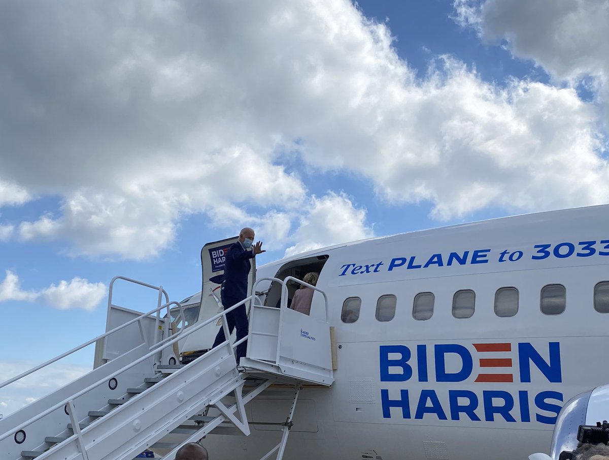 lisamarie1222's tweet photo. @Jillbiden46 #YouAreFired
#ByeDonTheCon
#ByePence
#ByeDonJr
#ByeEric
#ByeIvanka
#ByeKushner
#ByeWhiteSupremacistStephenMiller
#ByeBillBarr
#ByeKayleigh
#ByePompeo
#ByeMeadows
#ByeDevos
#ByeMulvaney
#ByeByeTrump
#ByeFelicia
#YouAreFired
#YouAreFired
#TrumpMeltdown
#HELLOJOEBIDEN ๐ https://t.co/uXm855iVSx