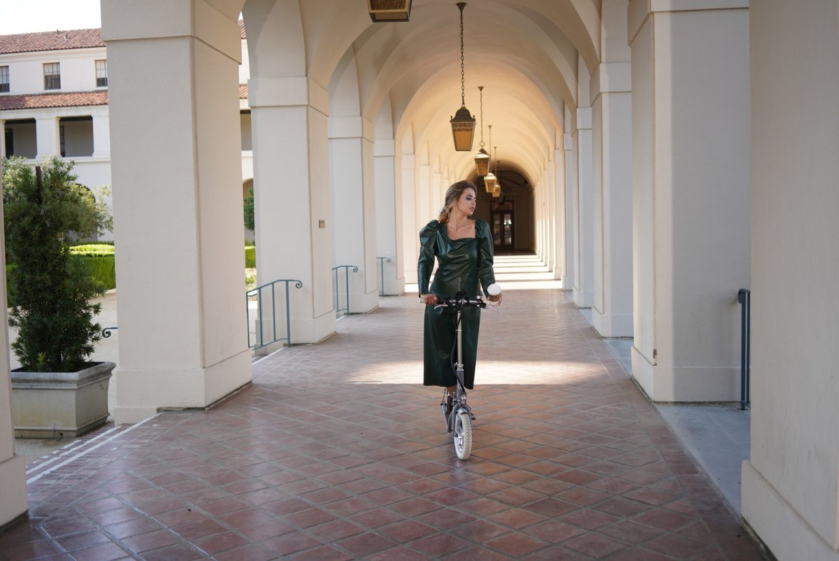 nitobikesus's tweet photo. Long halls are made for e-scooters 😉

Our foldable electric scooters are easy to carry around. You just need to find the perfect spot to enjoy. #whee #rollingintotheweekend #escooters https://t.co/C9Ynv6VEyR