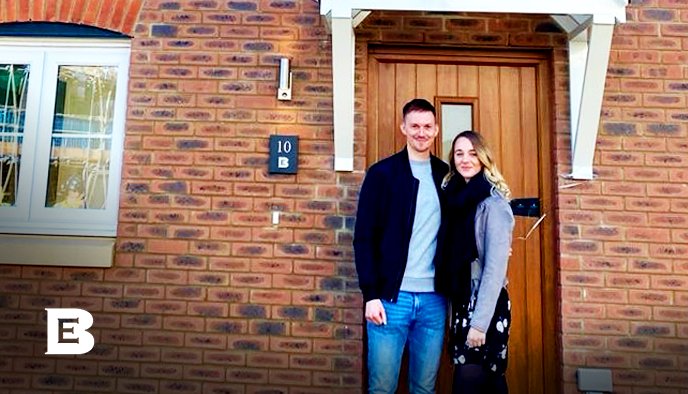 Welcome to the Burrington Estates Family 🙌 Our first homeowners moving in during Lockdown 2.0 

First time buyers, Christopher and Sarah, have successfully moved into their new home at our Upbury Grange development in Yetminster.  

#FirstTimeHomeBuyers #BurringtonEstates