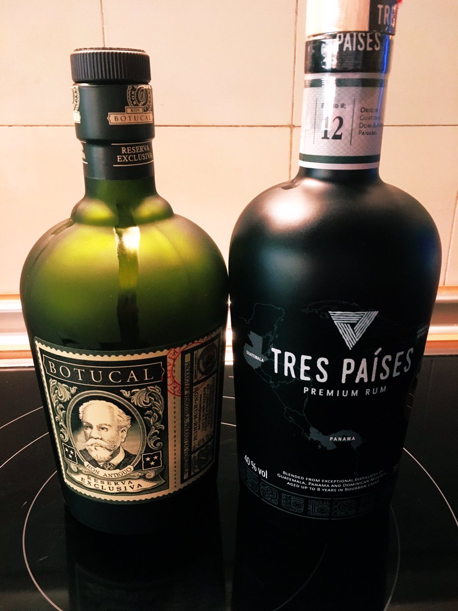 GeorgAlbrecht1's tweet photo. endlich Wochenende. gutes Timing für #Rum-Tasting. 🥃😋 #TresPaíses #Botucal https://t.co/Sv6kmiu62S