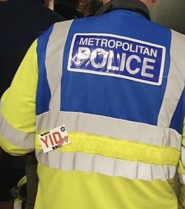 yiddostickers's tweet image. Get your Stickers here ..... ow.ly/Vzp5309neus.  #yidarmy #thfc