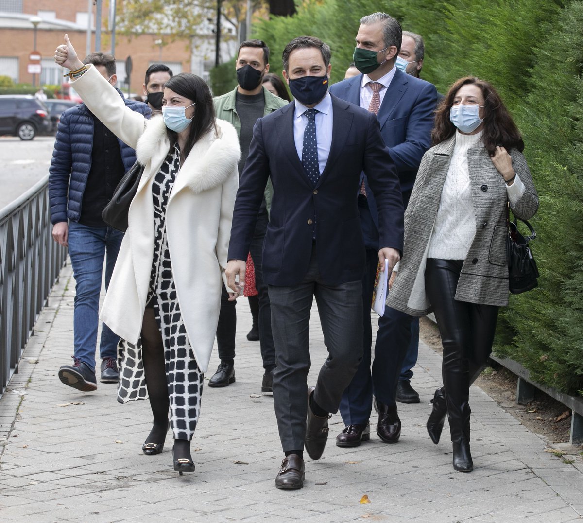 Santi_ABASCAL's tweet photo. Acudiremos al TC cuantas veces sea necesario para exigirle que cumpla con su deber de amparar los derechos y libertades fundamentales de los españoles.

Y para decirle a los jueces que no cedan a la presión de los partidos que les colocan allí. 

Se deben solo a la ley y a España https://t.co/vG7GcIiDBG