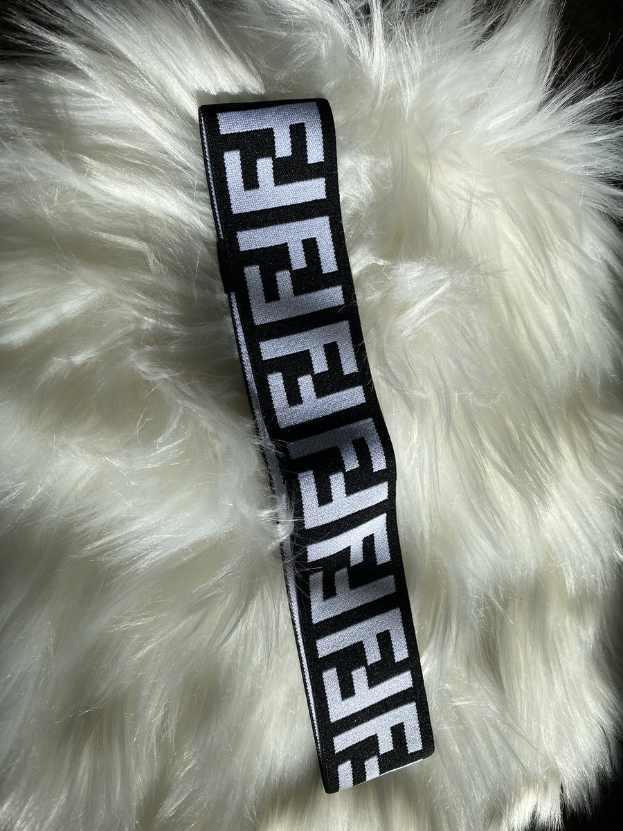 KVISIONS_'s tweet photo. $25 designer headbands available !!! https://t.co/sDacACNmqa