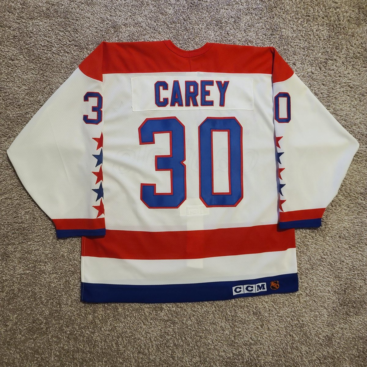 PVJerseys's tweet photo. ๐จWith a new round of #PVFinds coming early next week, I wanted to share the newest addition to #PVsPC.๐จ
1994-95 CCM On-Ice Authentic Jim Carey Washington Capitals.
What's the latest addition to your collection? #PVFinds #PVsPC #ALLCAPS #HockeyTwitter https://t.co/f2xpAH07b1