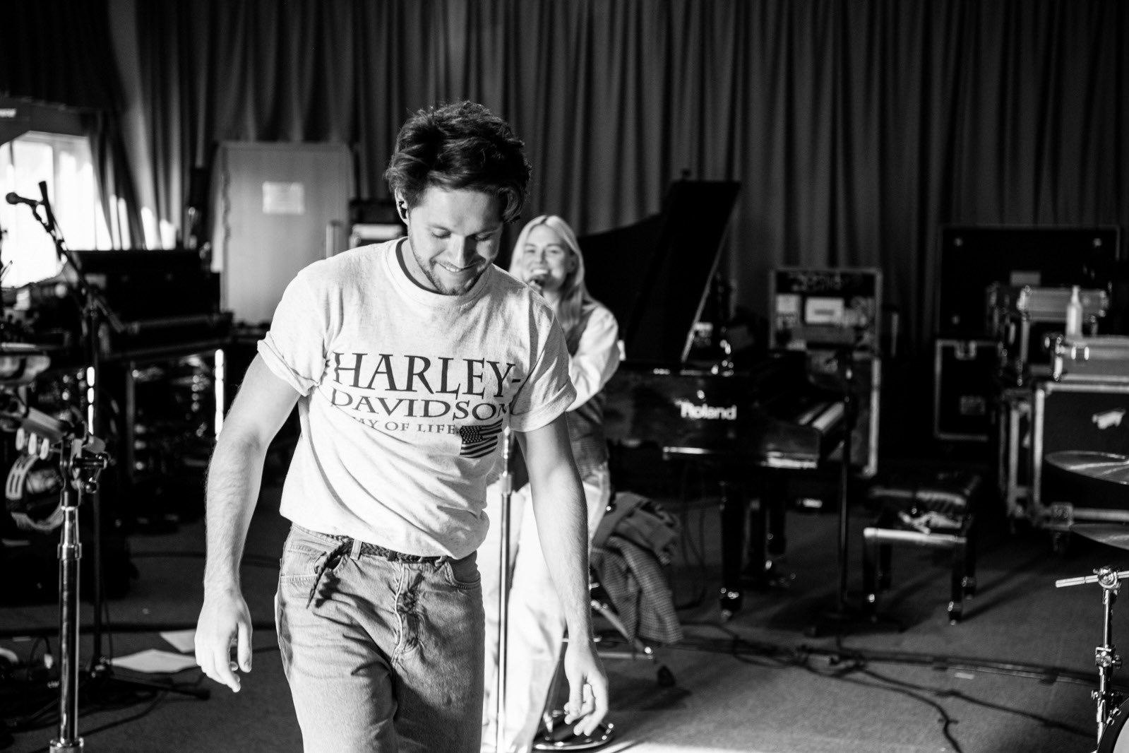 Niall Horan Thrilled That Ashemusic Is Joining Me For Tomorrow Night S Livestream From Royal Albert Hall Go And Get Your Tickets At T Co Huqxtnnpht T Co 1tjkpgurbs