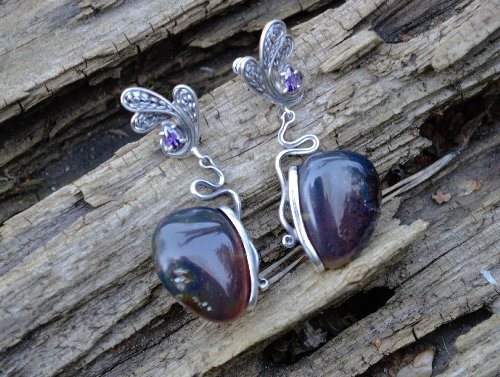 BondarowskiE's tweet photo. Klasyka wisior dwustronny filigrany i niebieski bursztyn 🙂 w zestawie z kolczykami.
Classic double-sided pendant filigree and blue amber 🙂 in a set with earrings.
#bondarowski #blueamber #bursztyn #filigrany #handmade #wisiorzbursztynem #art #sztuka #krzysztofbondaruk https://t.co/BlV2a1777w