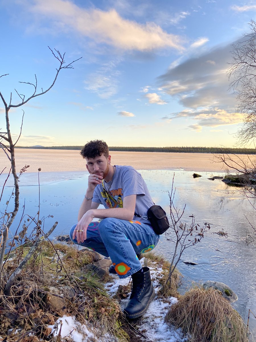 ErikHainer's tweet photo. hi i'm in the arctic https://t.co/8GGEN2GMPk