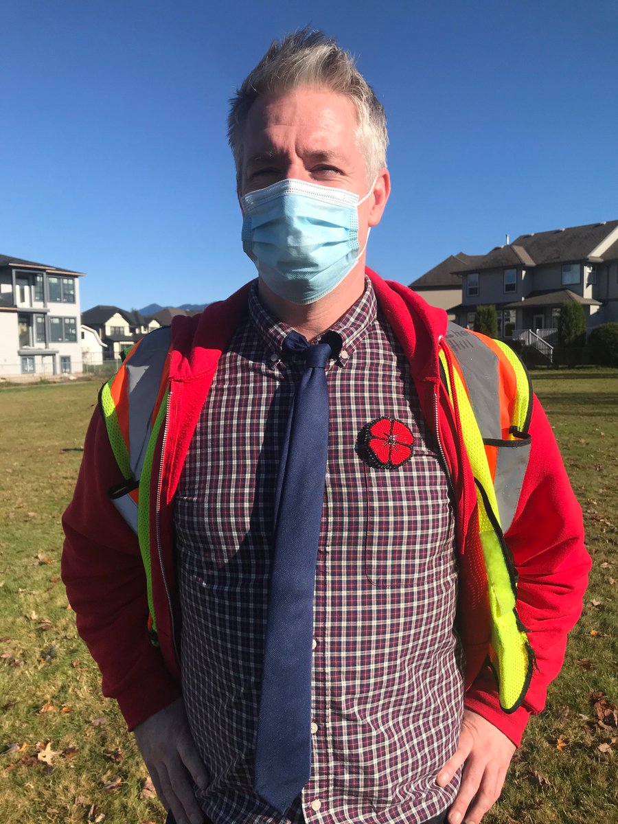CherryHillSD75's tweet photo. Mr. Sliziak was presented with a beaded poppy today from our Indigenous Program. Ms. O’Soup and her group of beaders are a talented bunch! @SWSWLibrary @viviansearwar https://t.co/vBJk6WEe5g