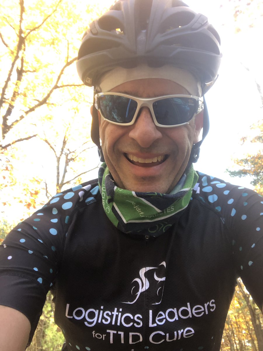 LL4T1DCure's tweet photo. When it’s 70F in November, no matter how much work you have, you just have to go out for a ride! @JDRFGNE #logistics #supplychain https://t.co/8rH0WRsN5t