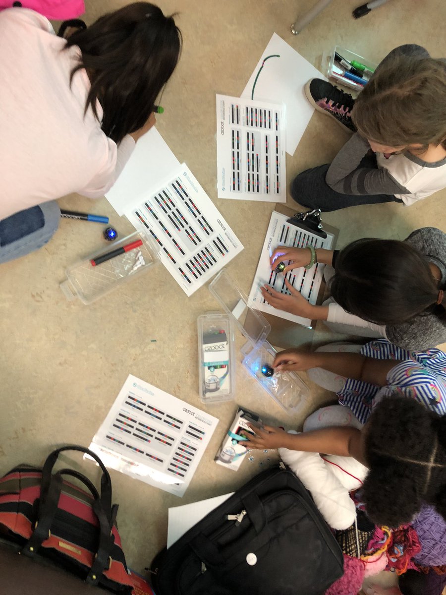 MmeBranstetter's tweet image. Friday afternoon excitement coding with ozobots! @EcoleLakeview @StoonPubSchools #saskcode #handsonlearning #FridayFun