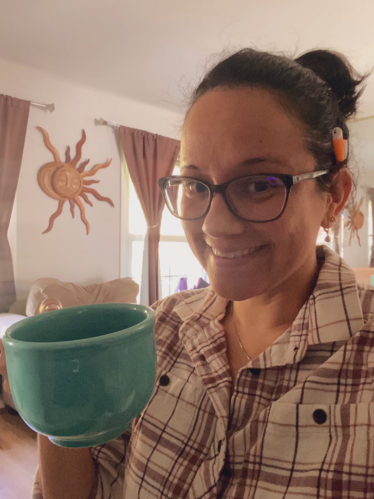 Feeling cozy with flannel and coffee this am. Happy fall day! 🍁☕️Thanks <a href="/sbhssca/">SBHS SCA</a> #flannelfriday