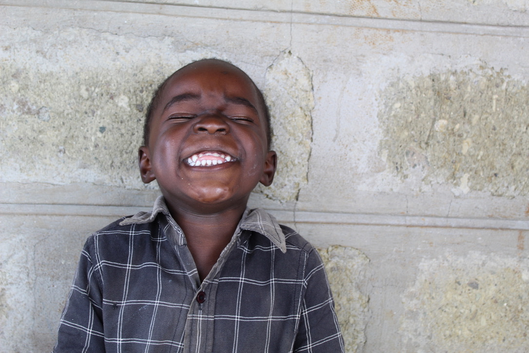 oasisfororphans's tweet photo. In case you need a little joy to wrap up your week - this should do it!

What's one thing that's bringing you JOY in this season? https://t.co/hSZdUa4vri