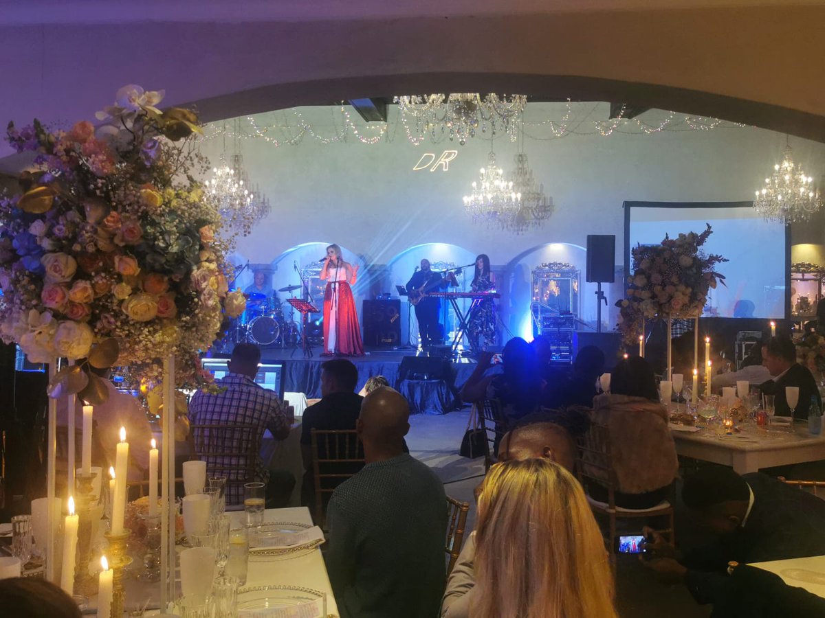 AnaisArtist tweet media