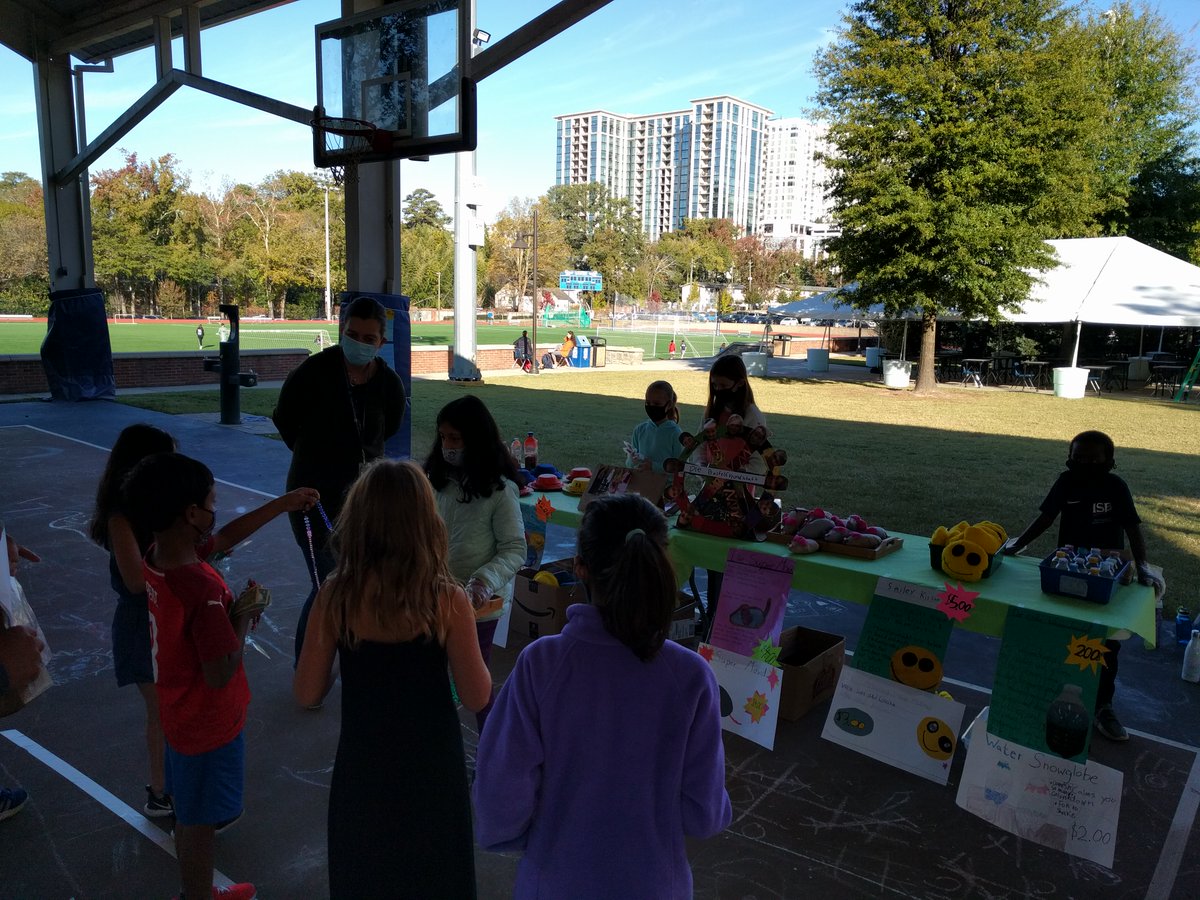 fjmack3's tweet photo. Today our G3 students had a very successful Craft Bazaar. Every item sold out! Here are the commercials they made to share with the PS to get them  interested https://t.co/Wdv7Z50jyN

@AISLearns #PYP https://t.co/cYGNrJHZgq