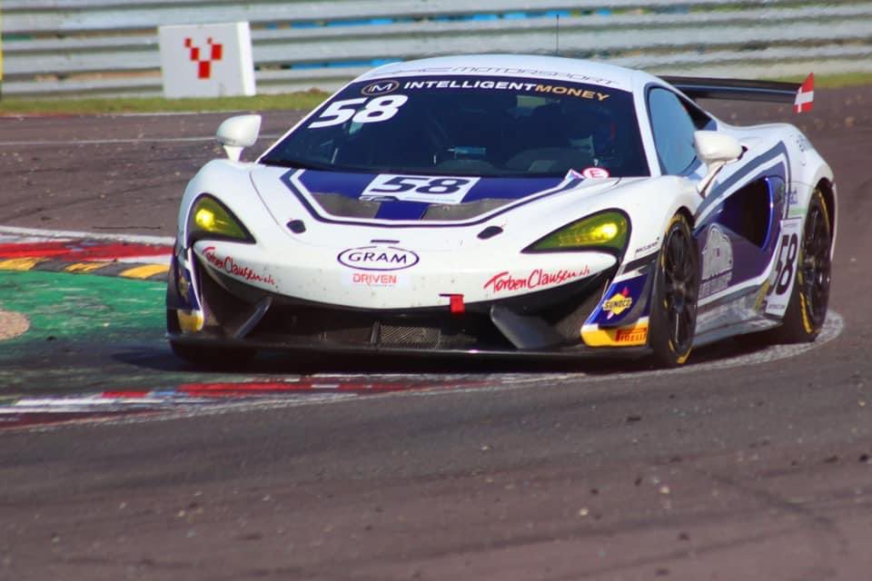 _Jeff_Powell's tweet photo. #frontendfriday Looking forward to the @BritishGT finale at @SilverstoneUK this weekend. Wish we could be there but will settle with watching it from home ๐๐พ๐ #britishgt #silverstone500 #intelligentmoney #gt4 #motorsport #motorsportphotography #canonphotography #jeffpowell https://t.co/3COY2kwjEt