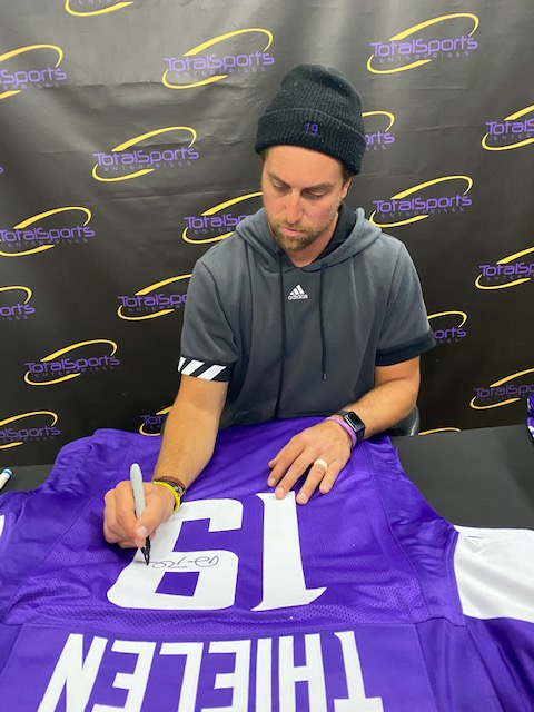 EIMinnesota's tweet photo. If Adam Thielen scores 2+ touchdowns and the Vikings win today, we'll give an Adam Thielen autographed jersey to someone who retweets this tweet AND follows us! https://t.co/LUVz1oM7Et