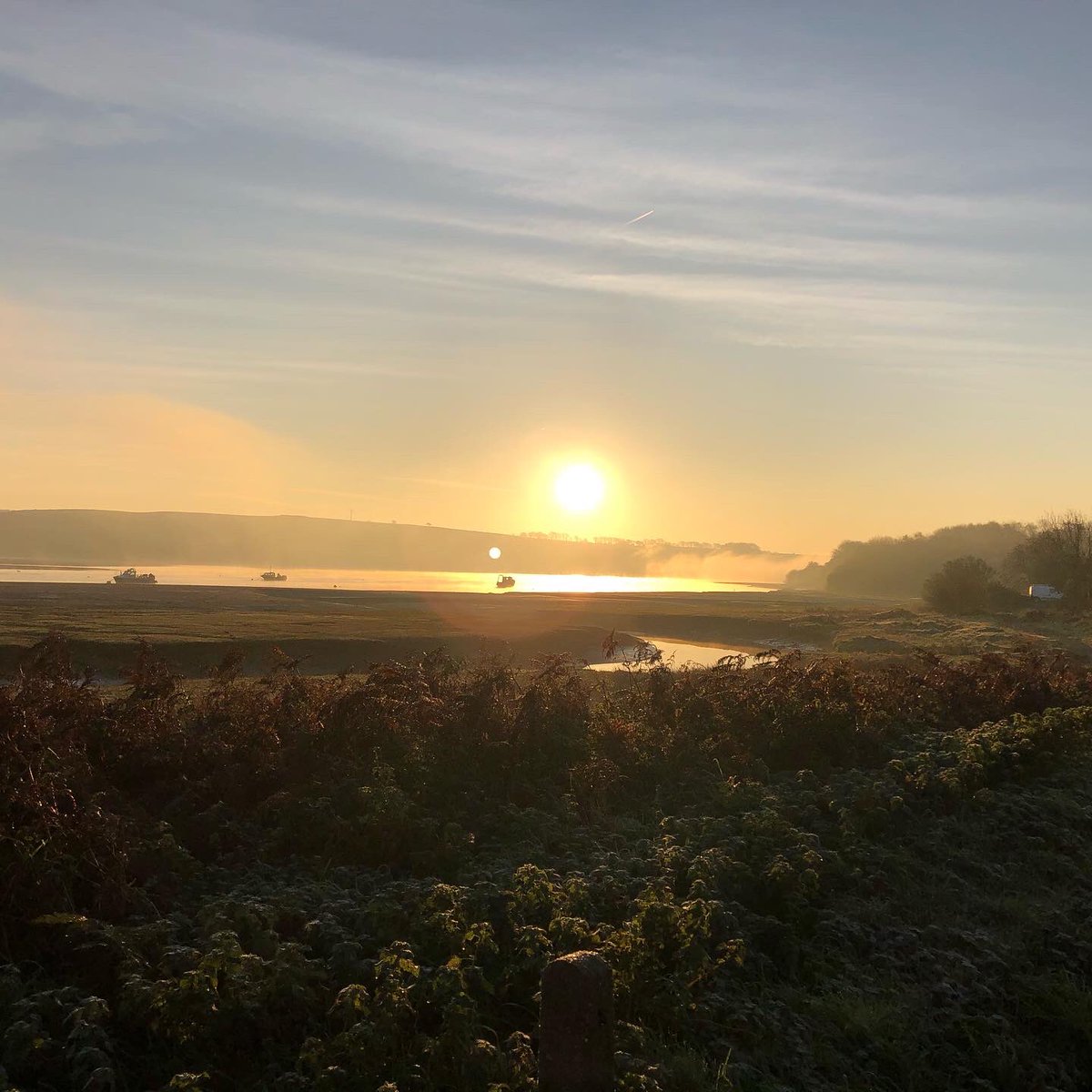 RJFINANCIALPLA1's tweet photo. #sunrise #poppitbeach #passionate about #westwales #thecoast #themountains #mostofall the #lovely #people #community we #serve ! #excellent #financialadvice #efficiency #ethically #educating #communities with our #infinite #goal The go to #financial #advice #firm in #westwales https://t.co/xcqaLoGGhs
