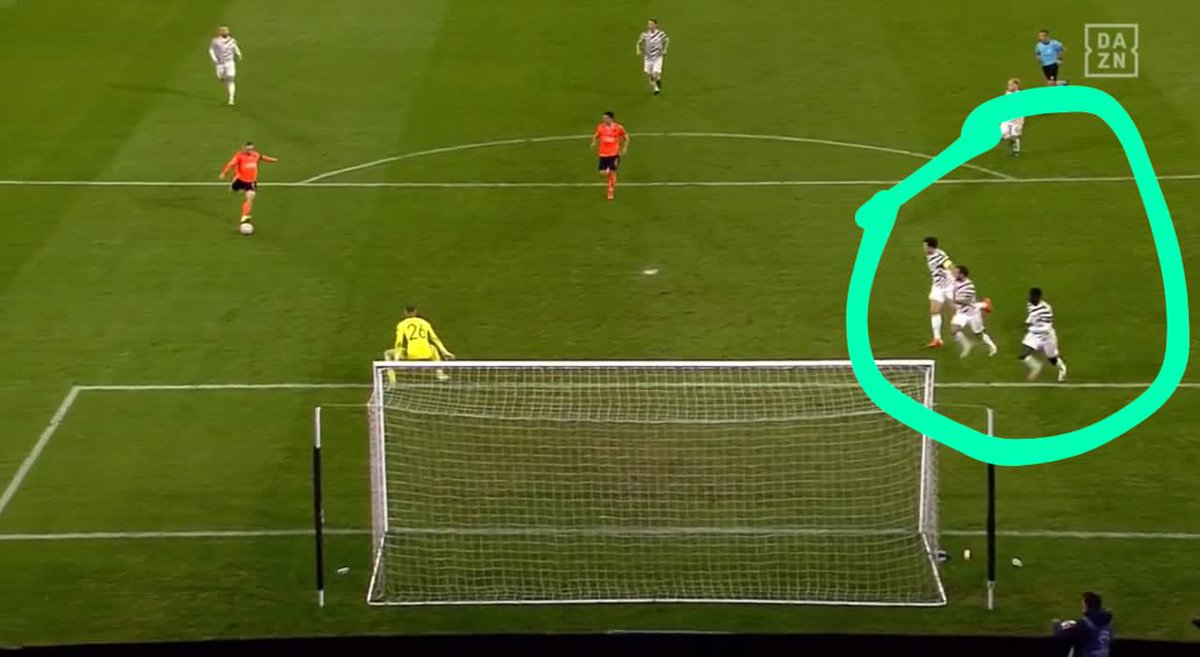 Local_Comedian's tweet photo. If you ever think you're wasting your money, remember Manchester United are paying these defenders 😅😜😂😂 https://t.co/CMj6poZBrA