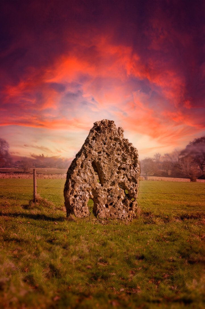 SL5494's tweet photo. #minchinhampton #longstone the long stone is believed to be a closing slab fro a burial chamber or portal ⁦@cotswoldlife⁩ ⁦@cotswolds⁩ ⁦@CotswoldsInfo⁩ ⁦@OrdnanceSurvey⁩ https://t.co/WxmZVKNdZR