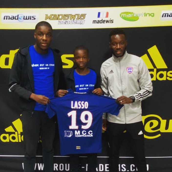 FC93officiel's tweet photo. 📸⚽⚫
📝 [U13] Un grand bravo à Lassana Diomandé, qui rejoindra à partir de 2023 le centre de formation du @SMCaen

Merci à ses parents pour la confiance et également à ses éducateurs

#teamfc93 #football #plaisir #projetclub https://t.co/st7BcnteLf