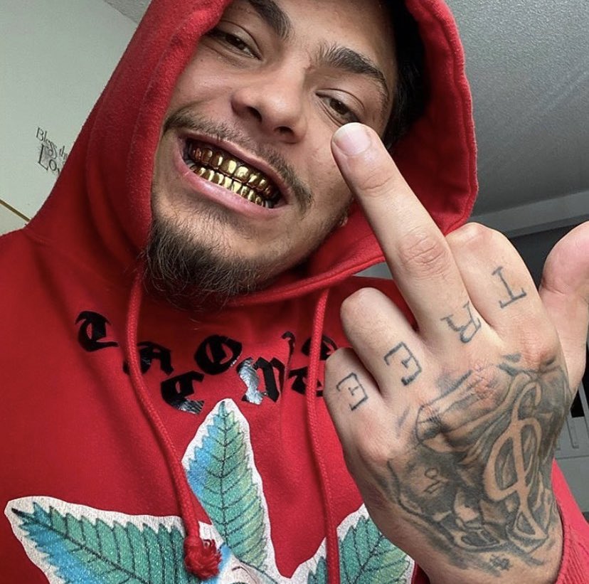 Str8FactzTV_'s tweet photo. I Dropped 5 In My Mouth Just To Grill’em https://t.co/AbLKbySGKT