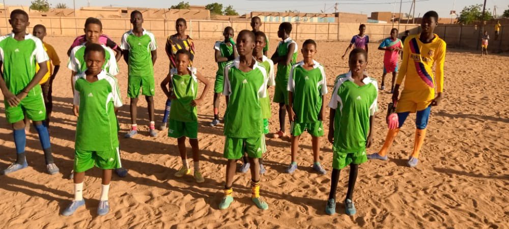 1WorldMarathon's tweet photo. Today’s games between the youth in Niger 🇳🇪 and England 🇬🇧 playing in part of the One World Virtual Football Events
⚽️🙌🎉
#StrongerTogether #OneWorldStrong #OneWorldMarathon #OWS #OWM #OWM2020 https://t.co/yb188qEAKA