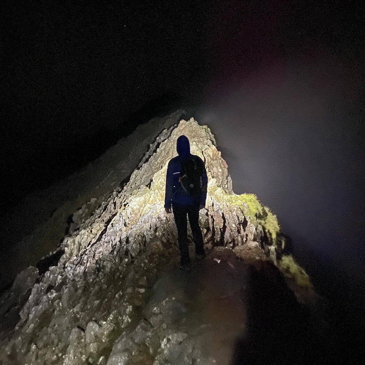 rustybale's tweet photo. Long day yesterday doing the Welsh 3000s from the house. 56km and 4600m ascent. Legs feeling it today... https://t.co/78ceOdUXXQ