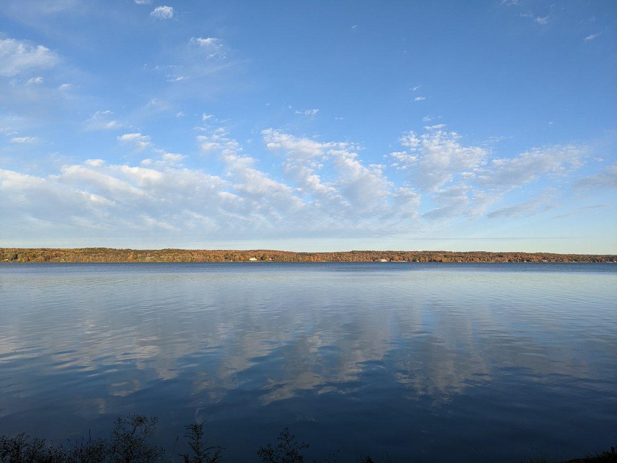 JPLakeGeorge's tweet photo. Mirrored clouds from a still day on #ChautauquaLake.
#jeffersonproject #chautauqua #lakes #water #freshwater #environmentalscience #science #research #technology #clouds #reflection #mirror #beautifulday #getoutside https://t.co/xLB7wA2b7j