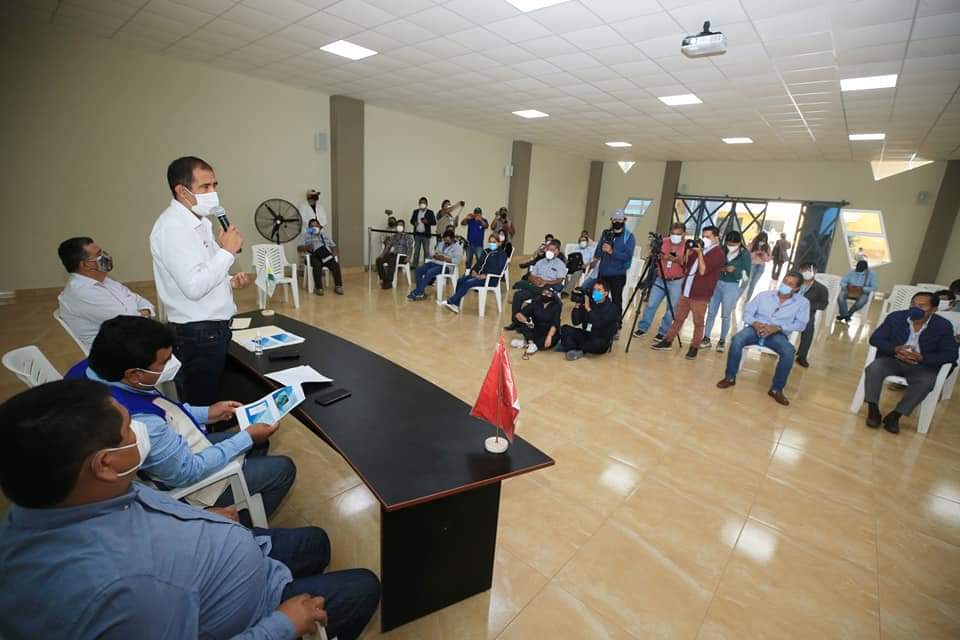 Subpacifico's tweet photo. #MásObras
DESTINAN 800 MIL SOLES PARA INICIAR ESTUDIOS DE PREINVERSIÓN DE REPRESA BOMBÓN EN CASMA
📌 Gobernador Morillo impulsará proyecto hidráulico para irrigar 13 mil nuevas hectáreas.
📌 Conforman mesa técnica con autoridades casmeñas para impulsar el proyecto. https://t.co/gKznWIRhI4