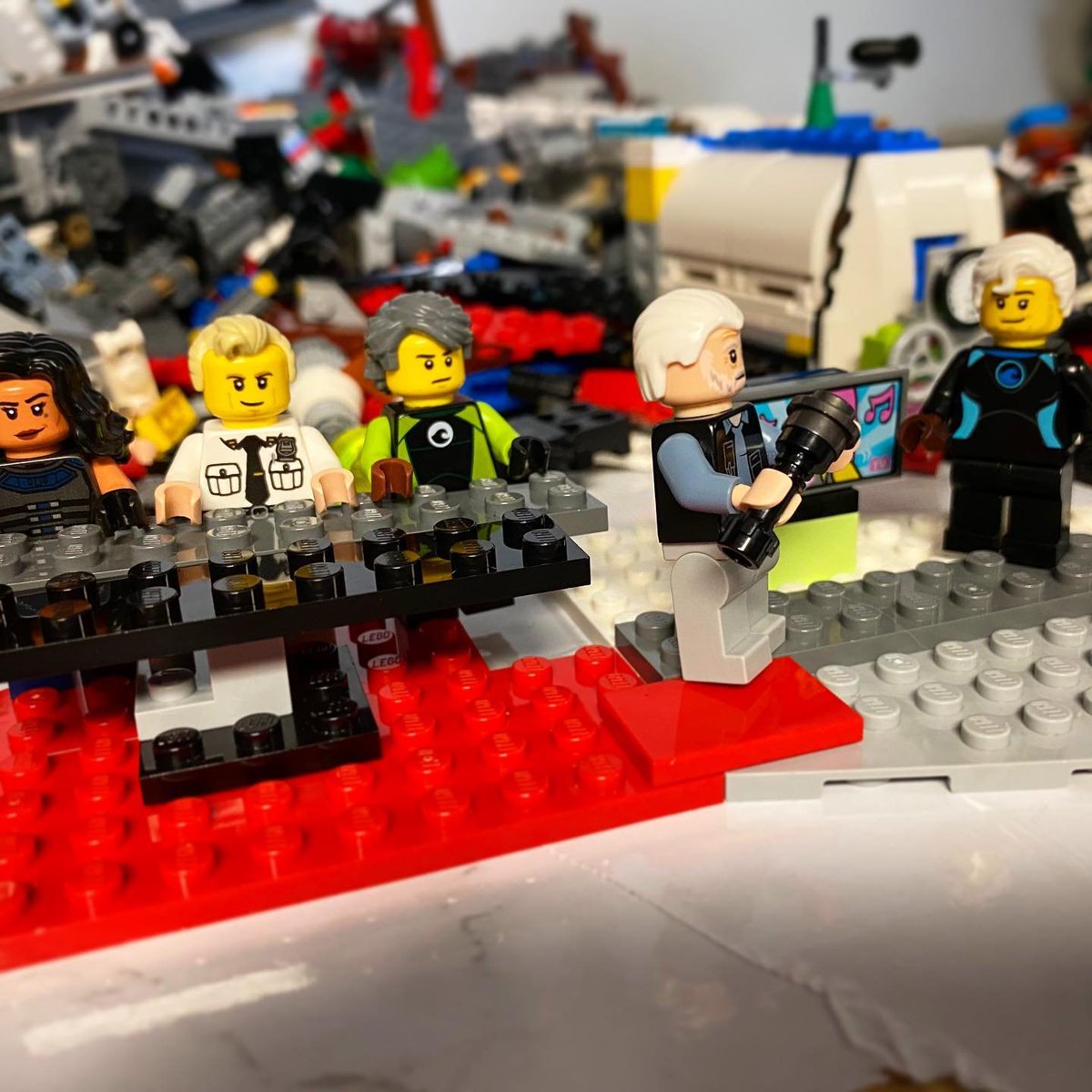 acceberleber's tweet photo. My 9-year-old made a LEGO vignette inspired by @CNN 's election coverage. The little @wolfblitzer and @JohnKingCNN with the magic wall crack me up. https://t.co/CpYwTpdLVQ