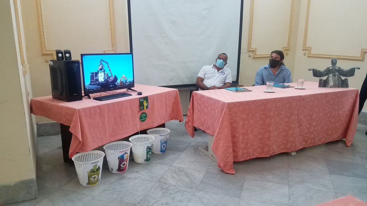 FturUh's tweet photo. En vísperas del Aniversario 59 de Recuperación de Materias Primas, se llevó a cabo la firma del Convenio de Colaboración entre @FturUh de la @UdeLaHabana y @ERMPLH.  

#SomosFTUR #SomosUH #CubaRecicla #RecuperamosValores
 
@JesusOfarrill @cubarecicla @nicado3 @alekhos @CubaMES https://t.co/tFSFAiENUm