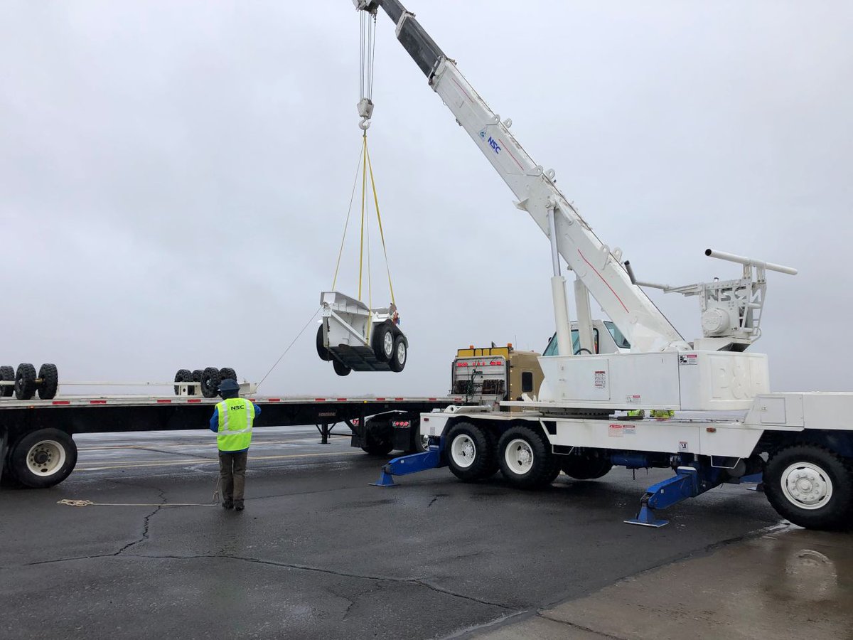The Near Space Corporation team is deployed out in Central Oregon for a high altitude launch. An outstanding team is hard at it and getting ready. This sure beats office work.