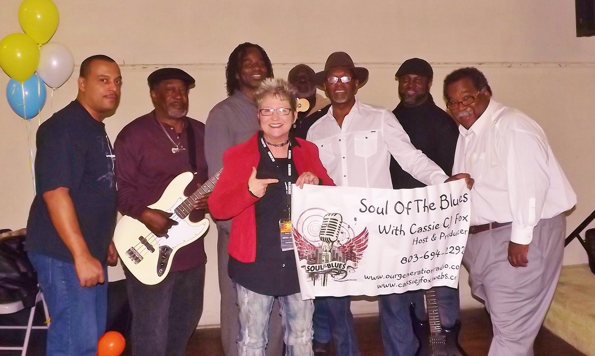 CassieJFox's tweet photo. #FridayFlashback 2015 2nd Thursday Blues Series #ChesterSC The Al Jasper &amp; Friends Band, Radio Host: Cassie J Fox &amp; Series Host: David Claytor. #Downtown #Blues #AlJasper #Soul #RnB #OnTheHill #ChesterCountySC #LiveMusic https://t.co/xHkgBd7nk1