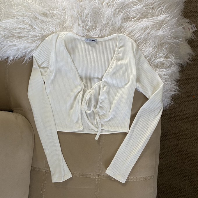 More items listed on my Poshmark💗some for just $5✨ https://t.co/U1XYBMIQUX https://t.co/t6v34fyREa