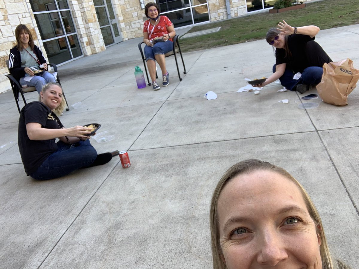 Social distancing picnic lunch for #NationalNachosDay Thanks 😊 so nice to get a treat and some fresh air.  Love ❤️ my team!! #bengalpride.
